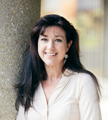 Lauren Wathen 220x245 Lauren Wathen headshot